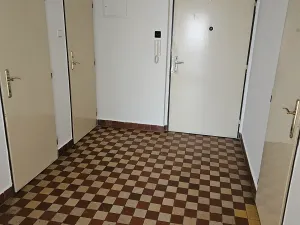 Prodej bytu 2+kk, Praha - Libeň, Sokolovská, 57 m2