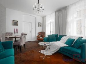 Prodej bytu 2+1, Karlovy Vary, Zámecký vrch, 48 m2