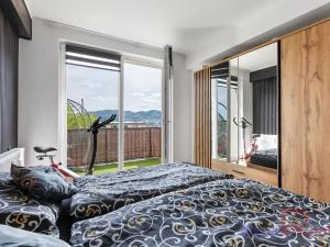 Prodej bytu 4+kk, Karlovy Vary, Dubová, 99 m2