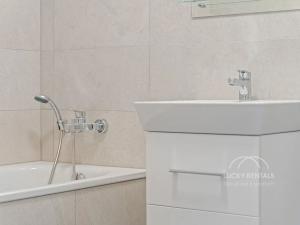 Pronájem bytu 3+kk, Praha - Chodov, Líbalova, 90 m2