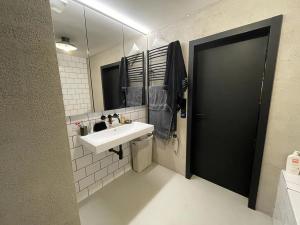 Pronájem bytu 1+kk, Praha - Modřany, U Domu služeb, 44 m2