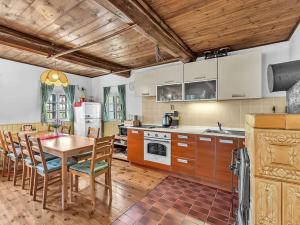 Prodej chalupy, Mezilečí, 150 m2