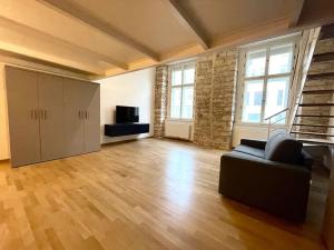 Pronájem bytu 2+kk, Praha - Karlín, Sokolovská, 98 m2
