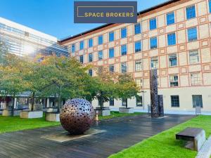 Pronájem kanceláře, Praha - Holešovice, Jankovcova, 295 m2