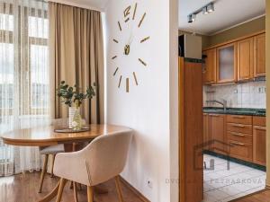 Pronájem bytu 2+kk, Praha - Smíchov, Tomkova, 53 m2