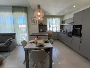 Prodej bytu 3+kk, Karlovy Vary, Spálená, 90 m2