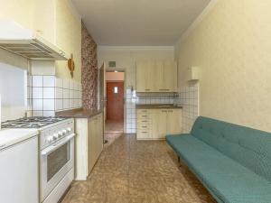 Prodej rodinného domu, Mníšek pod Brdy, Ke škole, 182 m2