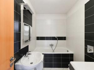 Prodej bytu 3+kk, Praha - Lhotka, U koupadel, 117 m2