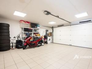Prodej rodinného domu, Moravany, 360 m2