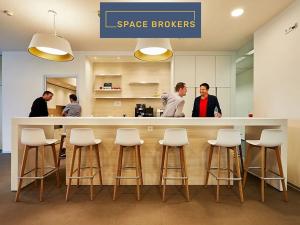 Pronájem kanceláře, Praha - Jinonice, Radlická, 2500 m2