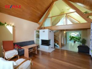 Prodej kanceláře, Lomnice, 298 m2