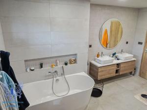 Prodej podílu vily, Mělník, Legionářů, 518 m2