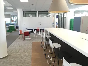 Pronájem kanceláře, Liberec, nám. Nerudovo, 3000 m2