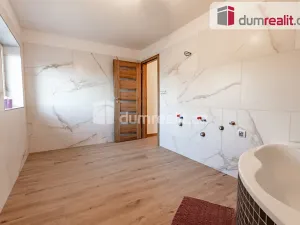 Pronájem vily, Praha, Slámova, 226 m2