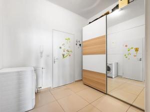 Pronájem bytu 2+kk, Praha - Vršovice, 28. pluku, 52 m2
