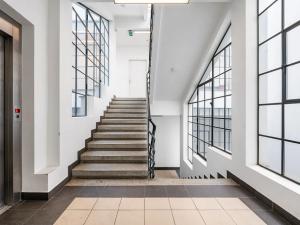 Pronájem bytu 2+kk, Praha - Vršovice, 28. pluku, 52 m2