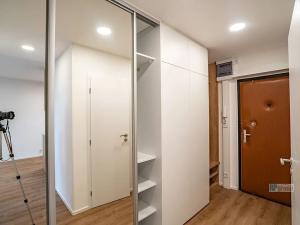Pronájem bytu 2+kk, Praha - Háje, Kosmická, 43 m2