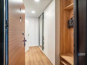 Pronájem bytu 2+kk, Praha - Háje, Kosmická, 43 m2