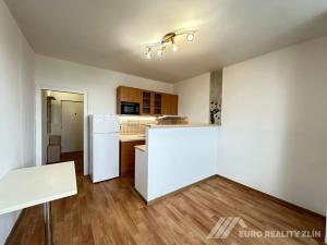 Pronájem bytu 2+kk, Otrokovice, SNP, 38 m2