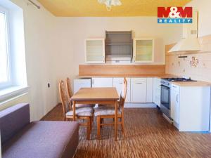 Prodej rodinného domu, Plesná, Kostelní, 180 m2