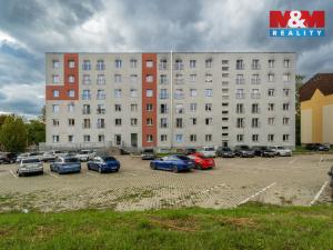 Prodej činžovního domu, Milovice, Topolová, 4261 m2