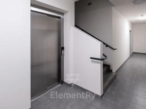 Pronájem bytu 2+kk, Hradec Králové, Kubelíkova, 70 m2
