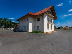 Pronájem bytu 3+1, Úžice, 150 m2