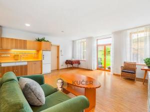 Prodej rodinného domu, Lichnov, 672 m2