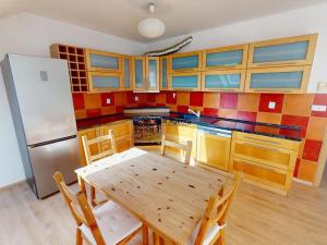 Pronájem bytu 2+kk, Strančice, Náměstí Emila Kolbena, 73 m2