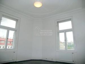 Pronájem kanceláře, Praha - Karlín, Prvního pluku, 98 m2