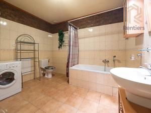 Prodej bytu 2+kk, Praha - Prosek, Vysočanská, 67 m2