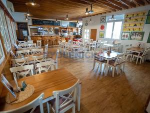Prodej restaurace, Staré Hodějovice, Dolní, 2163 m2