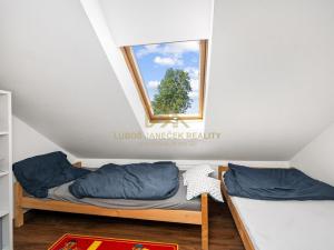 Prodej rodinného domu, Černá v Pošumaví, 210 m2