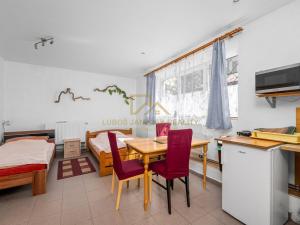 Prodej rodinného domu, Černá v Pošumaví, 210 m2