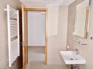 Pronájem bytu 1+kk, Praha - Hodkovičky, Šenácká, 30 m2
