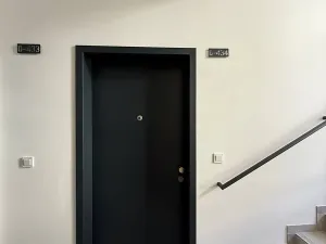 Pronájem bytu 1+kk, Praha - Hodkovičky, Šenácká, 30 m2