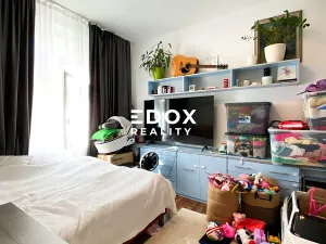 Prodej bytu 2+kk, Praha - Smíchov, U Santošky, 39 m2