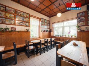 Prodej obchodního prostoru, Želízy, 640 m2