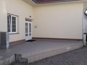 Pronájem garážového stání, Kladno, Dr. Vrbenského, 20 m2