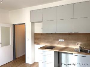 Pronájem bytu 1+kk, Praha, Kladenská, 23 m2