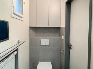 Pronájem bytu 1+kk, Praha, Kladenská, 23 m2