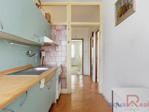 Prodej bytu 3+1, Karlovy Vary, Závodu míru, 77 m2