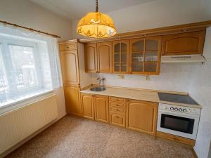 Prodej výrobních prostor, Jaroměř, 871 m2