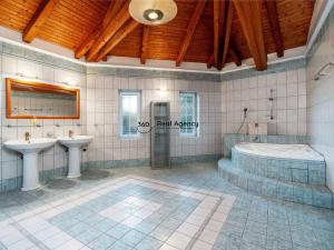 Prodej rodinného domu, Praha - Vinoř, 486 m2