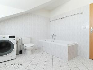 Pronájem rodinného domu, Praha - Dolní Chabry, Velemínská, 107 m2