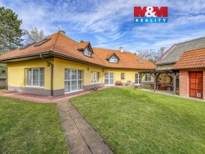 Prodej rodinného domu, Veleň - Mírovice, Na návsi, 478 m2