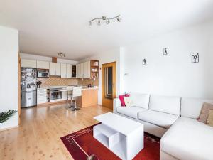Prodej bytu 3+kk, Líšnice, 68 m2