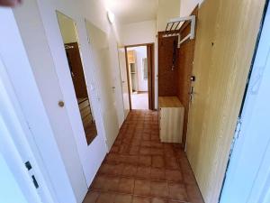 Prodej bytu 3+1, Praha - Prosek, Bohušovická, 55 m2