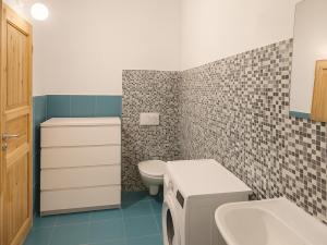 Prodej obchodního prostoru, Jesenice, 750 m2