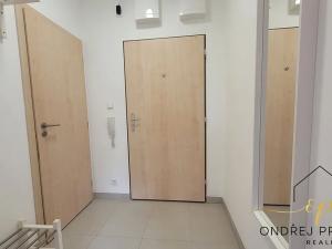 Pronájem bytu 1+kk, Praha - Modřany, Soukalova, 33 m2